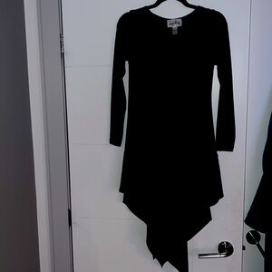 Joseph Ribkoff size 4 but a line so can be worn for anyone up to size 10tunic